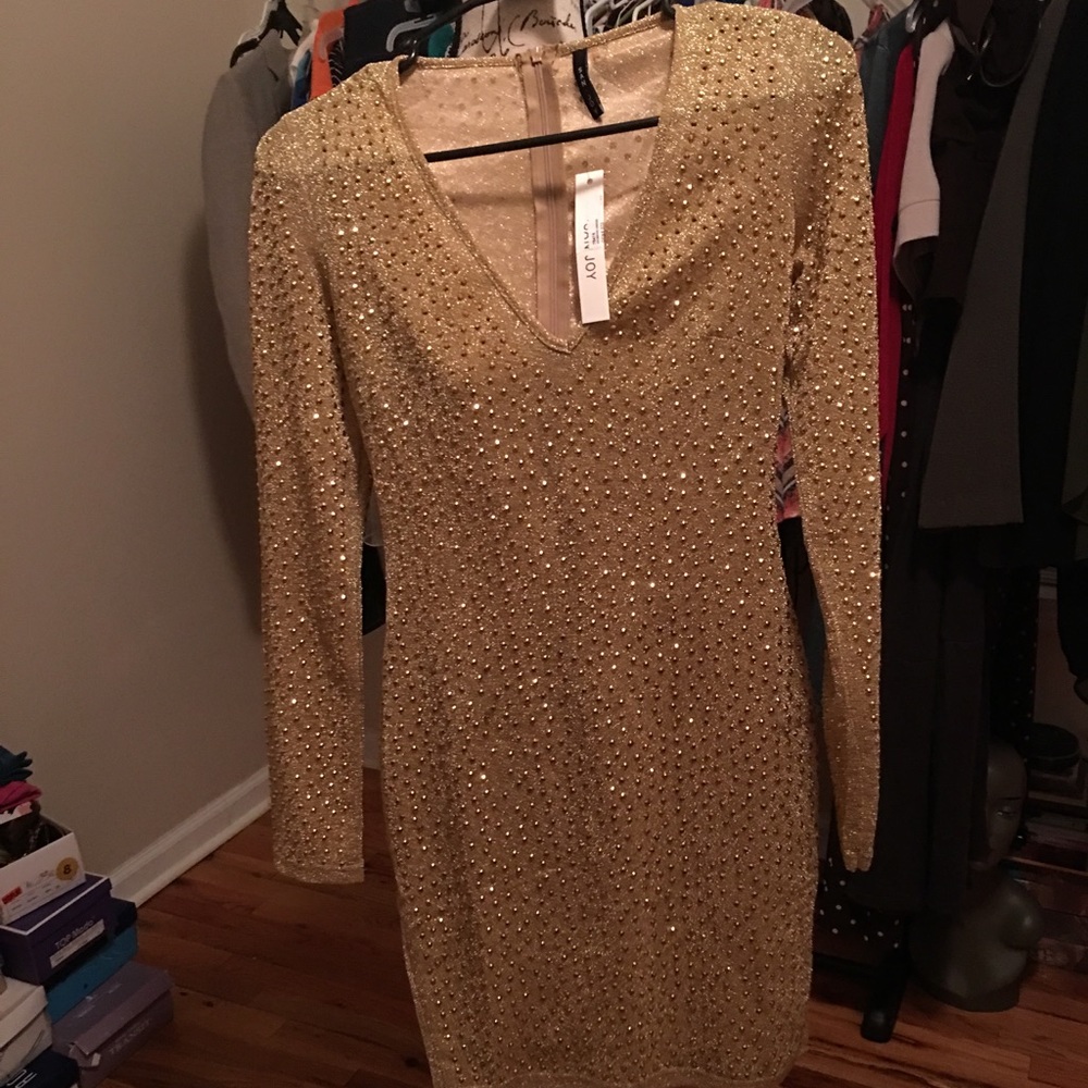 🔥San Joy 🔥GLODEN DRESS🔥Gorgeous